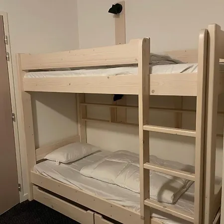 Apartment Gourette - 6/8 Pers Avec Piscine Et Animaux Admis